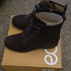 Earth Women's Dark Brown Combat Boots